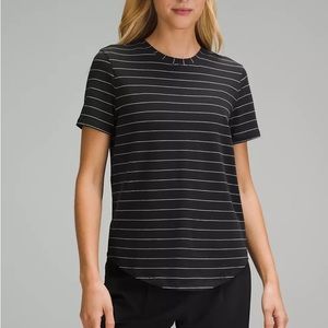 Lululemon Short Serve Stripe t-shirt (Black+White), size 4